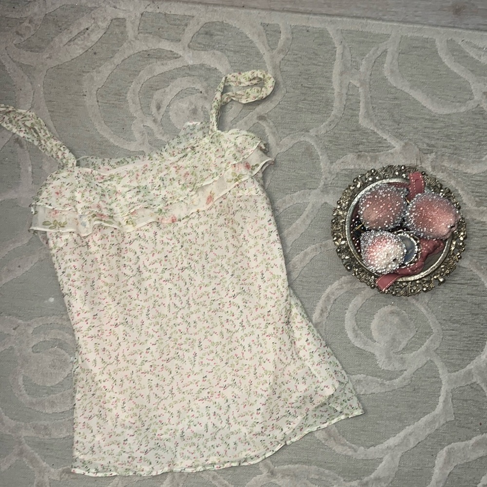 NWOT🌷EXPRESS🌷Yellow floral print ruffle neck cami